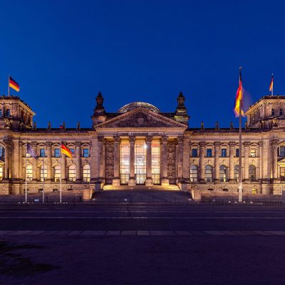 Reichstag nach dem Umbau (Quelle: Jürgen Matern, CC BY-SA 3.0)