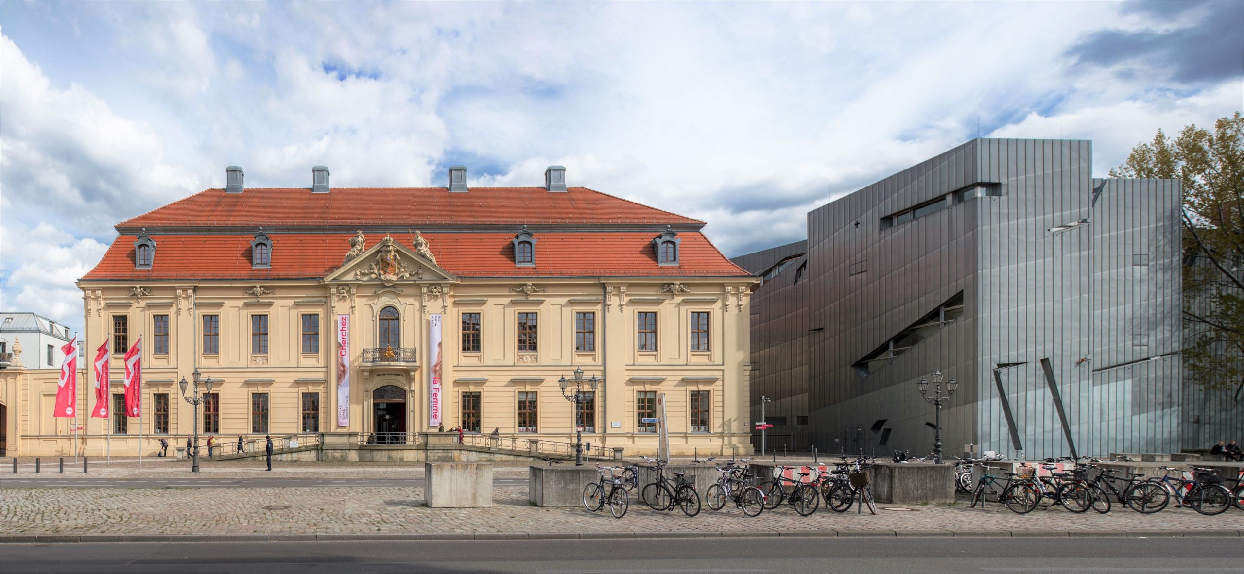 Jüdisches Museum [Marek Śliwecki, CC BY-SA 4.0, via Wikimedia Commons]