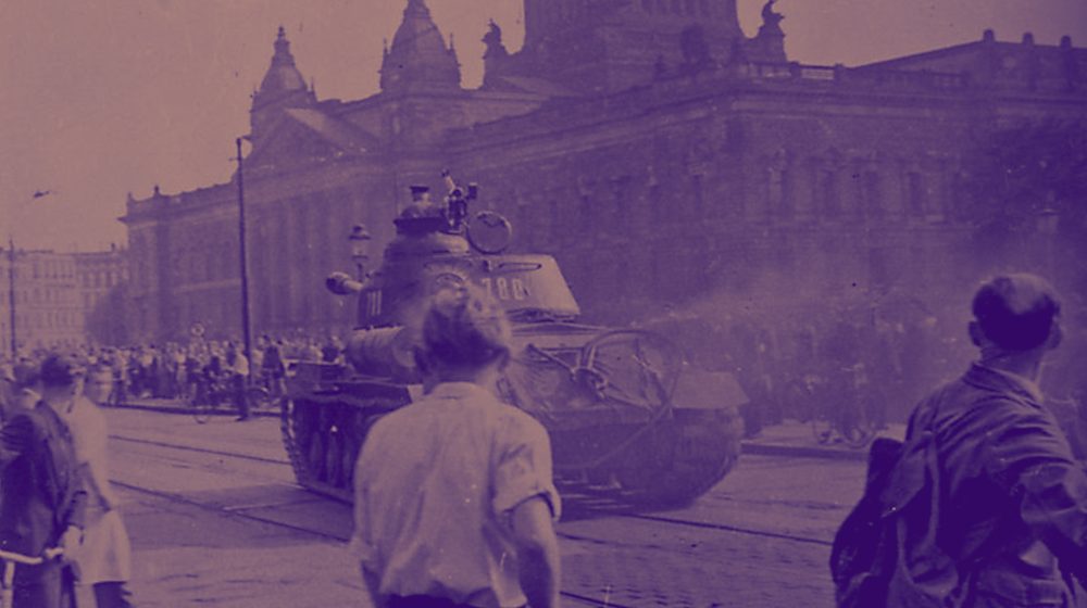 Sowjetischer Panzer in Leipzig (Quelle: Bundesarchiv, Bild B 285 Bild-14676, CC-BY-SA 3.0)