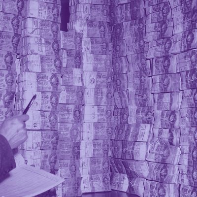 Gebündelte Reichsmarkscheine in der Hamburger Sparkasse, 1948 (Quelle: akg-images)