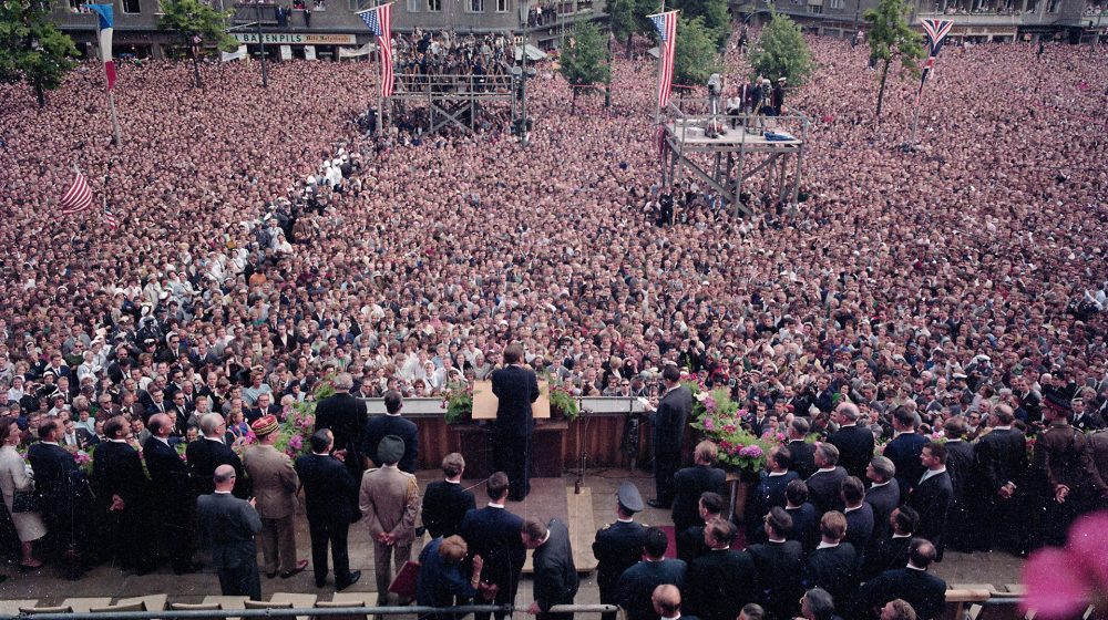 Kennedys Rede vor Rathaus Schöneberg (Quelle: John F. Kennedy Presidential Library and Museum)
