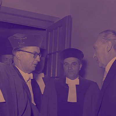 Eröffnung des Bundesverfassungsgerichts, rechts Kanzler Adenauer (Quelle: Stadtarchiv Karlsruhe 8/BA Schlesiger A1/62/1/2)