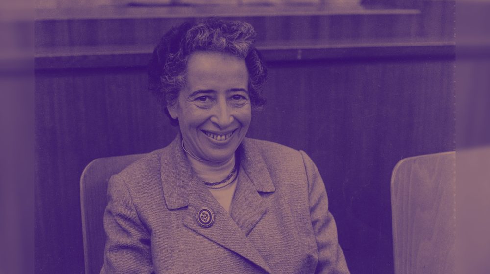 Hannah Arendt auf dem Kulturkritikerkongress (Quelle: Münchner Stadtmuseum, Sammlung Fotografie, Archiv Barbara Niggl Radloff, CC BY-SA 4.0)