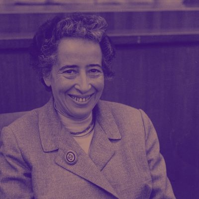 Hannah Arendt auf dem Kulturkritikerkongress (Quelle: Münchner Stadtmuseum, Sammlung Fotografie, Archiv Barbara Niggl Radloff, CC BY-SA 4.0)