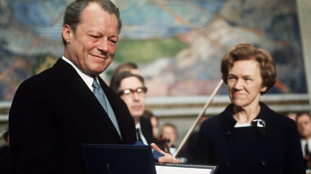 Willy Brandt bei der Verleihung des Friedensnobelpreises (Quelle: akg-images / NTB scanpix / Thorberg, Erik)